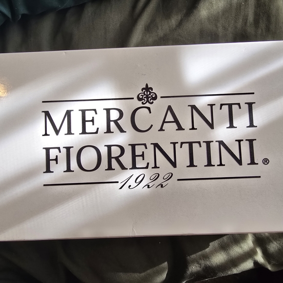 New In BOX Mercanti Fiorentini WOMENS Red Loafers - Picture 5 of 9